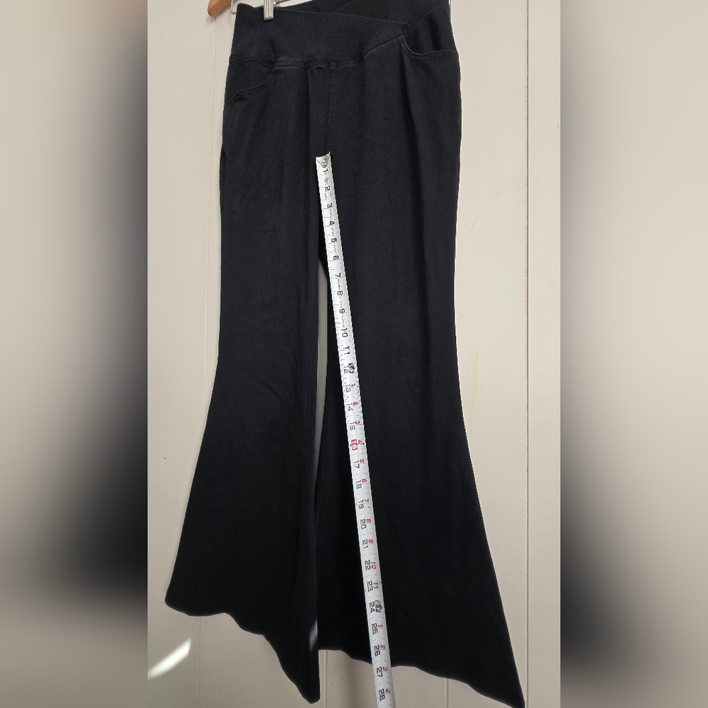 HALARA Super flared stretch wash Pants with cross pocket and high waist-Size M - Picture 6 of 9
